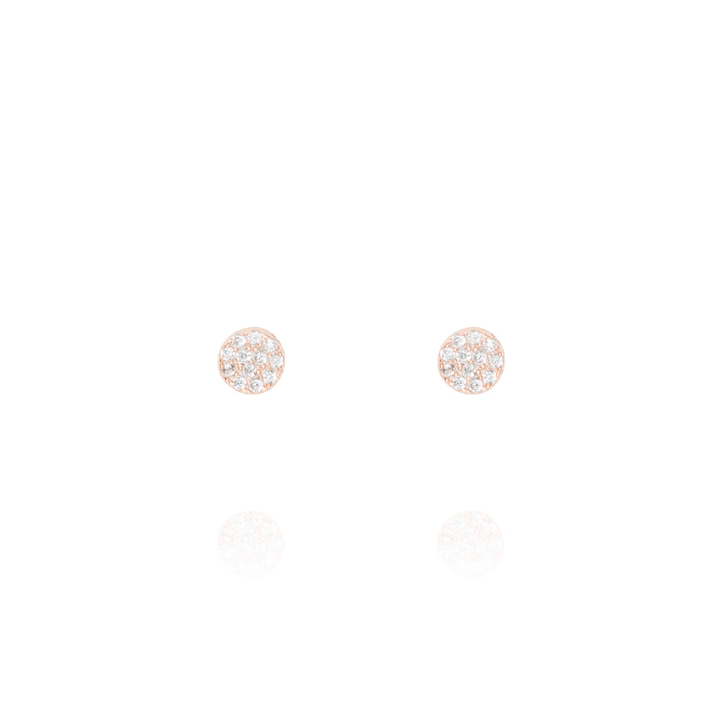 
Close-up image of rose gold plated pave disk ear studs with a diameter of 4mm.

